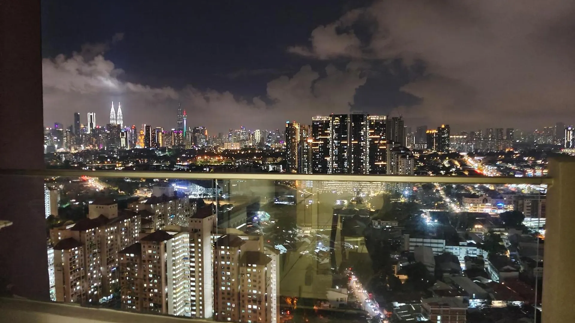 Klcc View Setapak Homestay 2Br Kl View 8Pax 15 Min To Klcc Pv21A R Kuala Lumpur